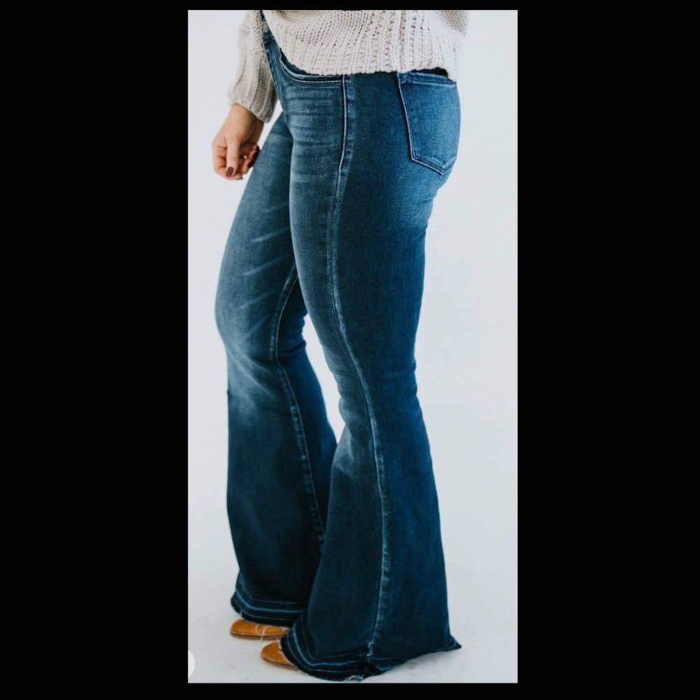 High Rise KanCan Flares! NWT! ONLY SIZE 30 LEFT! ๐ - Picture 3 of 7